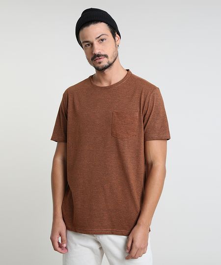 Camiseta-Masculina-com-Bolso-Manga-Curta-Gola-Careca-Marrom-9942905-Marrom_1