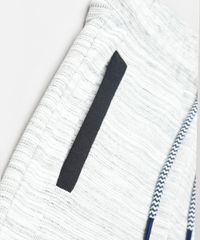 Calca-Infantil-em-Moletom-Texturizado-com-Cordao-e-Bolsos-Cinza-Mescla-Claro-9799878-Cinza_Mescla_Claro_3