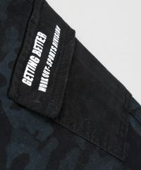 Calca-Infantil-Jogger-Cargo-Estampada-Camuflada-com-Cordao-e-Bolsos-Chumbo-9886338-Chumbo_4