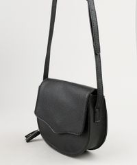 Bolsa-Feminina-Transversal-Pequena-com-Tassel-Preta-8369122-Preto_3