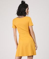 Vestido-Feminino-Curto-Canelado-com-Botoes-Manga-Curta-Mostarda-9920398-Mostarda_2