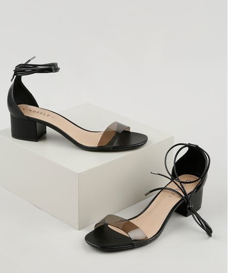 sandalia preta com tira transparente