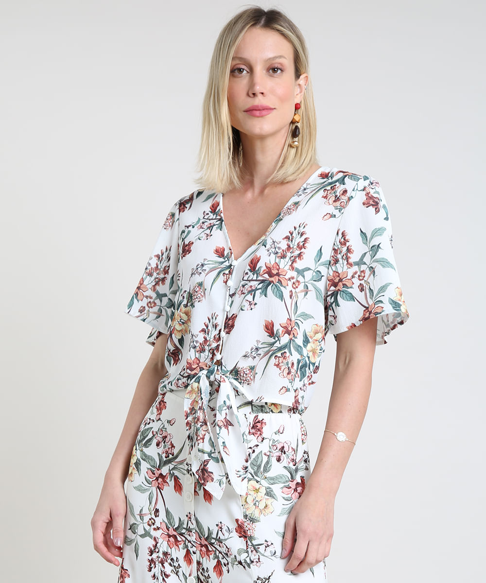 Blusa Feminina Cropped Estampada Floral com Nó e Botões Manga Curta Decote V Branca