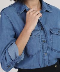 Camisa-Jeans-Feminina-Longa-com-Bolsos-e-Martingale-Manga-Longa-Azul-Medio-9944909-Azul_Medio_4