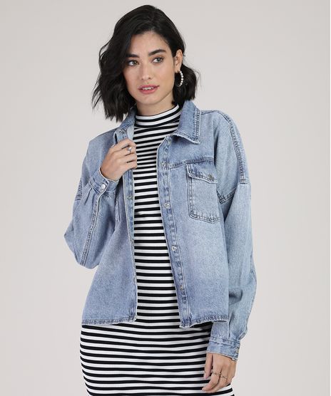 Jaqueta-Jeans-Feminina-com-Bolsos-e-Botoes-Azul-Claro-9946112-Azul_Claro_1