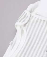 Macacao-Listrado-em-Plush-com-Pezinho-Sem-Manga---Camiseta-Manga-Longa-Off-White-9688054-Off_White_3