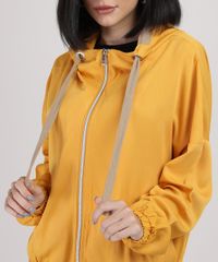 Jaqueta-Feminina-Oversize-com-Bolsos-Capuz-e-Ziper-Amarela-9817771-Amarelo_4