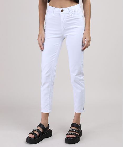 calça jeans e cropped branco