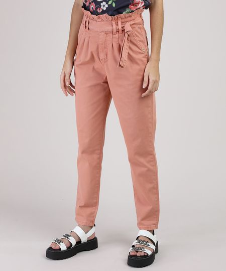 Calca-de-Sarja-Feminina-Sawary-Clochard-Mom-Cintura-Super-Alta-com-Faixa-para-Amarrar-Coral-9945251-Coral_1