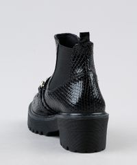 Bota-de-Verniz-Feminina-Oneself-Cano-Curto-Salto-Baixo-Tratorada-Texturizada-Croco-com-Corrente-Preta-9948126-Preto_4 Bota-de-Verniz-Feminina-Oneself-Cano-Curto-Salto-Baixo-Tratorada-Texturizada-Croco-com-Corrente-Preta-9948126-Preto_4