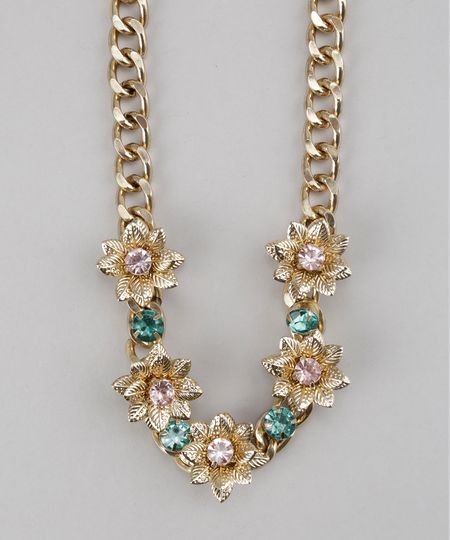 Colar-com-Flores-Dourado-8628276-Dourado_1