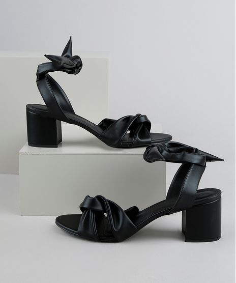 Sandalia-Feminina-Oneself-Salto-Baixo-Grosso-com-Amarracao-Preta-9828428-Preto_1