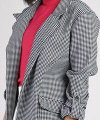 Blazer-Feminino-Longo-Estampado-Pied-de-Poule-com-Bolsos-e-Martingale-Preto-9951005-Preto_4