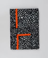 Lenco-Feminino-Estampado-Animal-Print-Onca-Preto-9841668-Preto_3