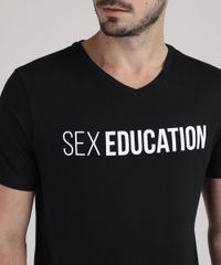 Camiseta-Masculina-Sex-Education-Manga-Curta-Gola-Careca-Preta-9942108-Preto_4