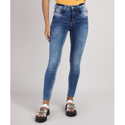 calça jeans estonada feminina