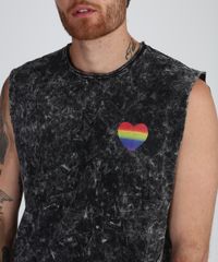 Regata-Masculina-Pride-Marmorizada-Coracao-Gola-Careca-Chumbo-9944525-Chumbo_4