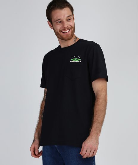 Camiseta-Masculina-com-Bolso-Estampado-Baby-Yoda-Manga-Curta-Gola-Careca-Preta-9946947-Preto_1