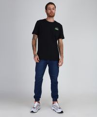 Camiseta-Masculina-com-Bolso-Estampado-Baby-Yoda-Manga-Curta-Gola-Careca-Preta-9946947-Preto_3