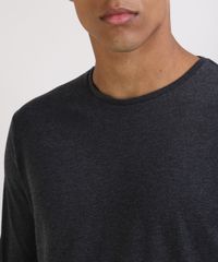Camiseta-Masculina-Basica-Comfort-Fit-Manga-Longa-Gola-Careca--Cinza-Mescla-Escuro-9826872-Cinza_Mescla_Escuro_4
