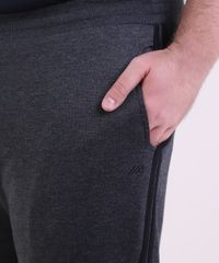 Calca-de-Moletom-Masculina-Plus-Size-Esportiva-Ace-Jogger-com-Faixa-Lateral-Cinza-Mescla-Escuro-9952127-Cinza_Mescla_Escuro_4