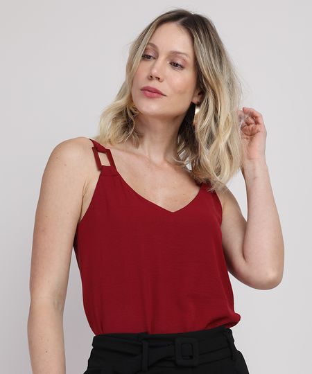 Regata-Feminina-com-Fivela-Alca-Fina-Decote-V-Vermelho-Escuro-9944449-Vermelho_Escuro_1 Regata-Feminina-com-Fivela-Alca-Fina-Decote-V-Vermelho-Escuro-9944449-Vermelho_Escuro_1