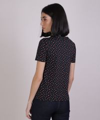 Blusa-feminina-Estampada-de--Flores-Manga-Curta-Decote-Redondo-Preto-9943532-Preto_2