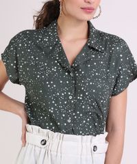 Camisa-Feminina-Estampada-Estrelas-com-Bolso-Manga-Curta-Verde-Escuro-9942341-Verde_Escuro_4