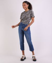 Blusa-Feminina-Estampada-Floral-Bob-Esponja-Manga-Curta-Decote-Redondo-Preto-9953447-Preto_3