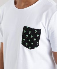Camiseta-com-Bolso-Estampada-de-Coqueiros-Branca-8701897-Branco_4