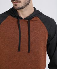 Camiseta-Masculina-Raglan-com-Capuz-Manga-Longa-Marrom-9942580-Marrom_4