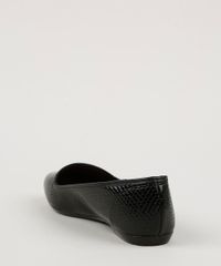 Slipper-Feminino-Moleca-com-Textura-de-Escamas-em-Verniz-Preto-9959178-Preto_4
