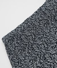 Saia-Juvenil-Midi-Estampada-Folhagens-com-Fenda-Preto-9946199-Preto_4