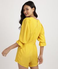 Macaquinho-Feminino-Manga-Longa-com-Babado-Decote-V-Amarelo-9959460-Amarelo_6