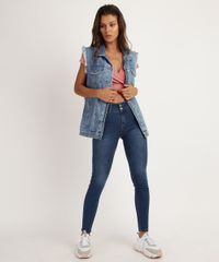 Colete-Jeans-Feminino-Longo-Marmorizado-com-Bolsos-e-Tachas-Cava-Desfiada-Azul-Medio-9956137-Azul_Medio_3