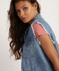 Colete-Jeans-Feminino-Longo-Marmorizado-com-Bolsos-e-Tachas-Cava-Desfiada-Azul-Medio-9956137-Azul_Medio_5