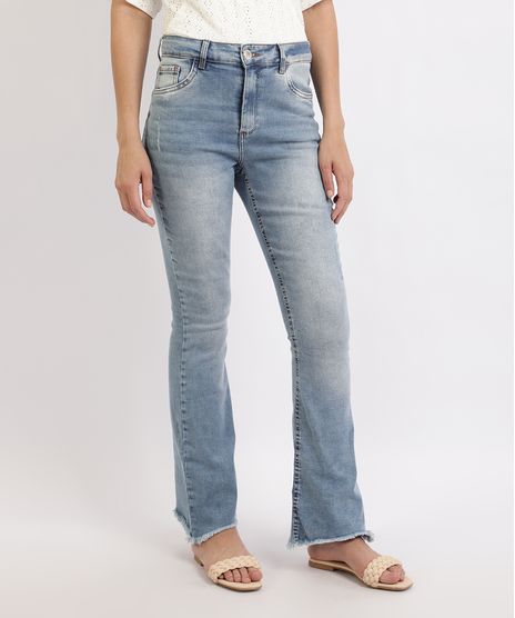 Calca-Jeans-Feminina-Flare-Cintura-Super-Alta-com-Barra-Desfiada-Azul-9954391-Azul_1