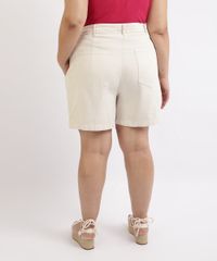 Bermuda-de-Sarja-Feminina-Plus-Size-Cintura-Alta-com-Bolsos-e-Pregas-Off-White-9959825-Off_White_2