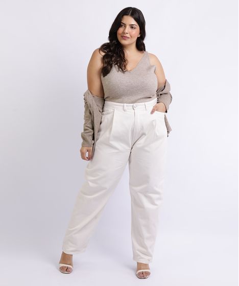 calça bege plus size