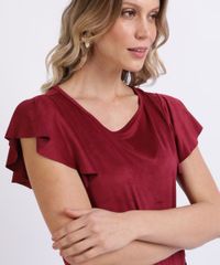 Blusa-Feminina-de-Suede-Manga-Curta-com-Babados-Decote-Redondo-Vermelho-Escuro-9943310-Vermelho_Escuro_4