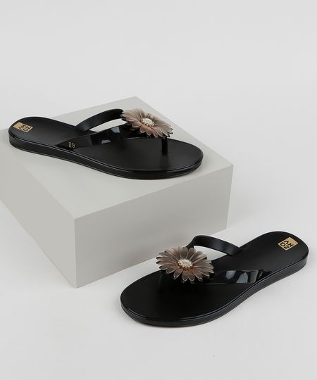 Rasteirinha-Feminina-Zaxy-Daisy-com-Flor-Preta-9959912-Preto_1 Rasteirinha-Feminina-Zaxy-Daisy-com-Flor-Preta-9959912-Preto_1