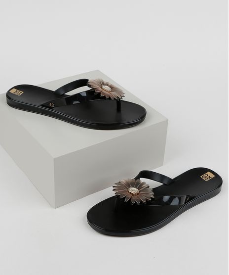 Rasteirinha-Feminina-Zaxy-Daisy-com-Flor-Preta-9959912-Preto_1