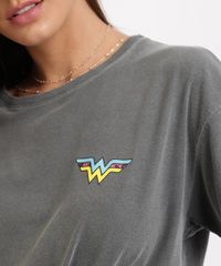 Blusa-Feminina-Mulher-Maravilha-Manga-Curta-Decote-Redondo-Chumbo-9959537-Chumbo_2