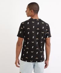Camiseta-Masculina-Pride-Snoopy-Estampada-com-Arco-Iris-Manga-Curta-Gola-Careca-Preta-9955552-Preto_4