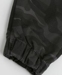 Calca-de-Sarja-Infantil-Jogger-Estampada-Camuflada-com-Bolso-Cinza-9953663-Cinza_4