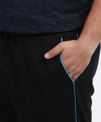 Calca-Masculina-Plus-Size-de-Moletom-Jogger-com-Vivo-e-Bolsos-Preta-9965001-Preto_4