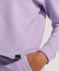 Blusao-de-Moletom-Feminino-Pantone-Cropped-com-Recortes-Barra-Fio-Lilas-9958809-Lilas_4