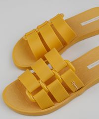 Rasteirinha-Feminina-Ipanema-Bold-com-Fivelas-Amarela-9960606-Amarelo_5
