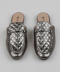 Mule-Feminino-Matelasse-Via-Uno-Bico-Redondo-com-Fivela-Chumbo-9961694-Chumbo_5