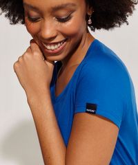 Blusa-feminina-Basica-Pantone-Manga-Curta-Decote-V-Azul-9958804-Azul_5